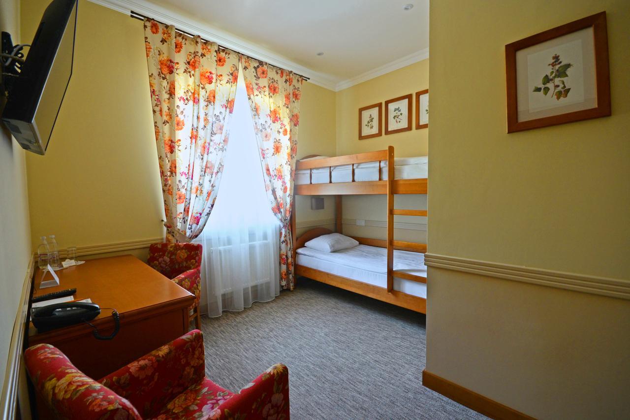 Premier Hotel Pochaiv Exterior photo
